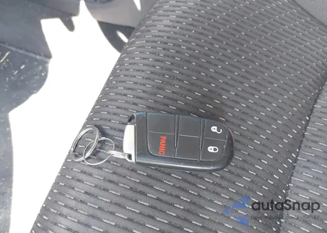 2019 Dodge Journey Se from USA, damaged, VIN 3C4PDCBG8KT750699